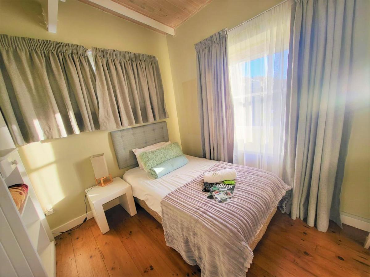 Point Village Guest House Моссел-Бей Экстерьер фото